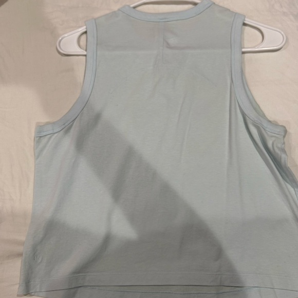 Lululemon classic-fit cotton blend tank top powder blue size 6 - Picture 2 of 3